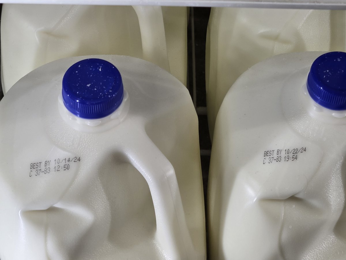 Goolashe's tweet photo. Ohh yum yum, I love @Walmart selling me expired milk and tea! https://t.co/TLrIoOjBJM