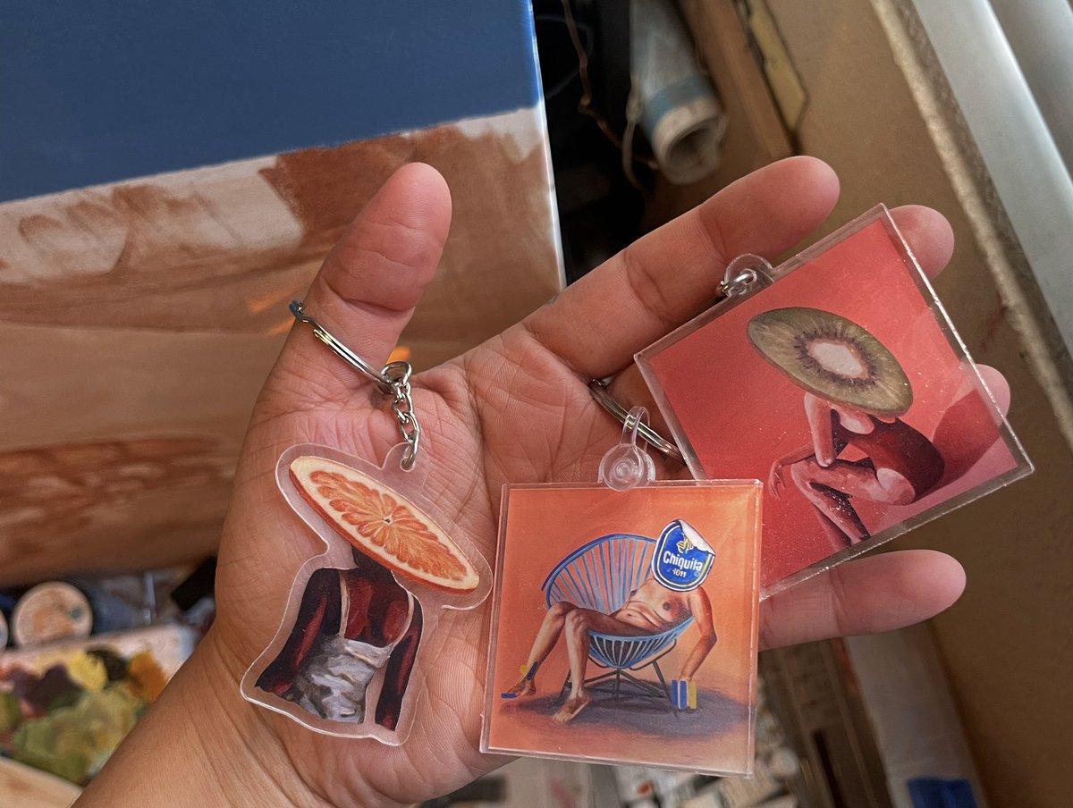 lunnaccy's tweet photo. I still have a handful of pins and keychains available, that aren’t listed on my website

just shoot me a dm if you are interested 💌

All other art can be found @ https://t.co/hqcSmd17SS https://t.co/6VEjF7016A