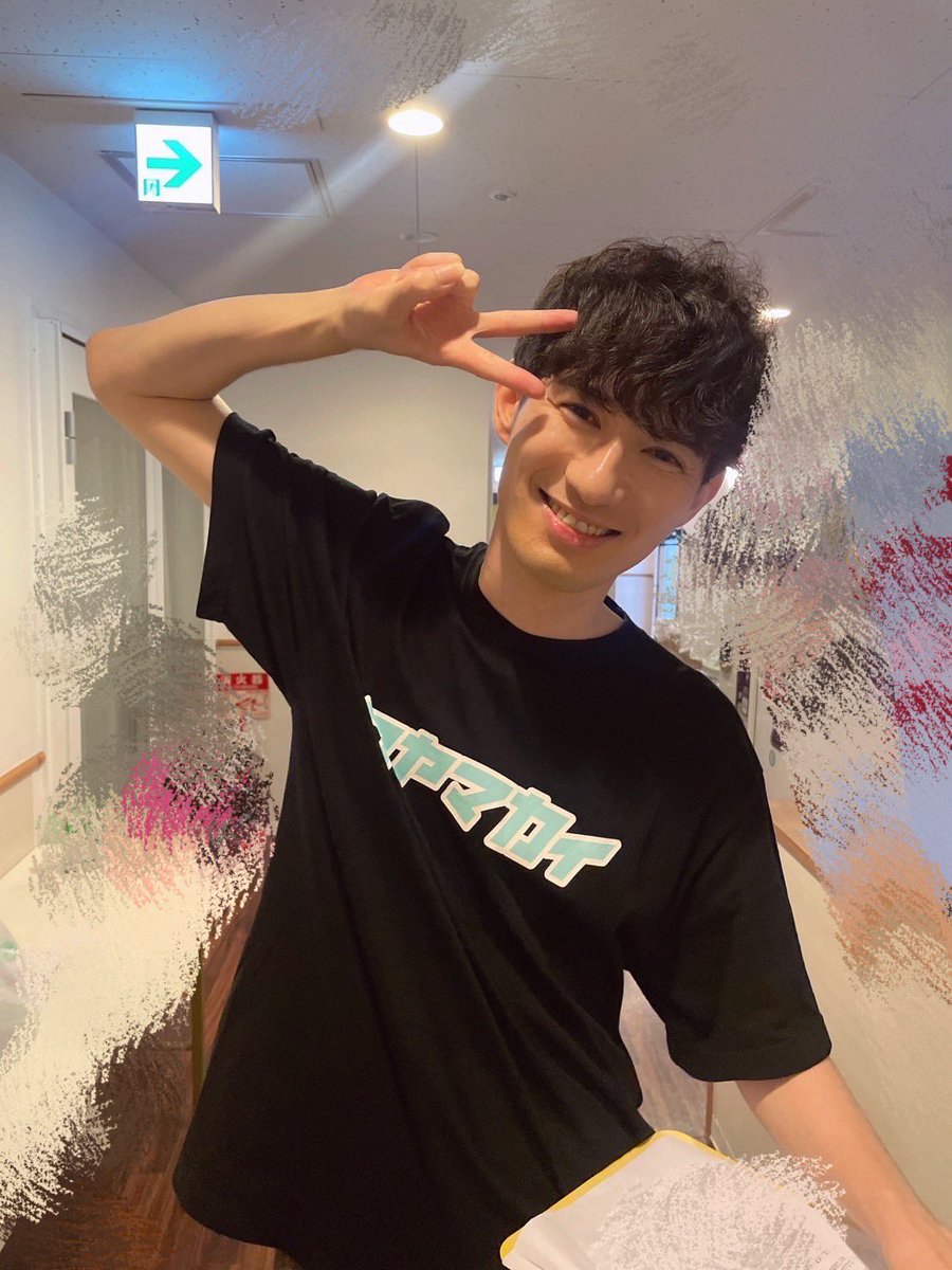 【小山会2024】第1部ありがとうございました‼️

歌にダンスに大盛り上がりでしたね🎤
僕も今日は人生で1番多くカワイイと言われたかもしれません💖

第2部も引き続きよろしくお願いします‼️
#コヤマカイ