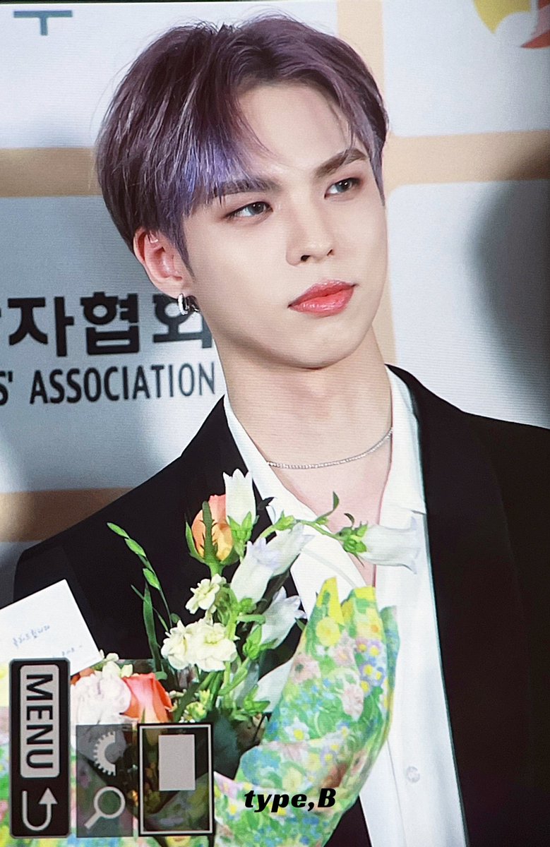 241019 🥹😭💟💜

#BX #병곤 #CIX #이병곤 #BYOUNGGON