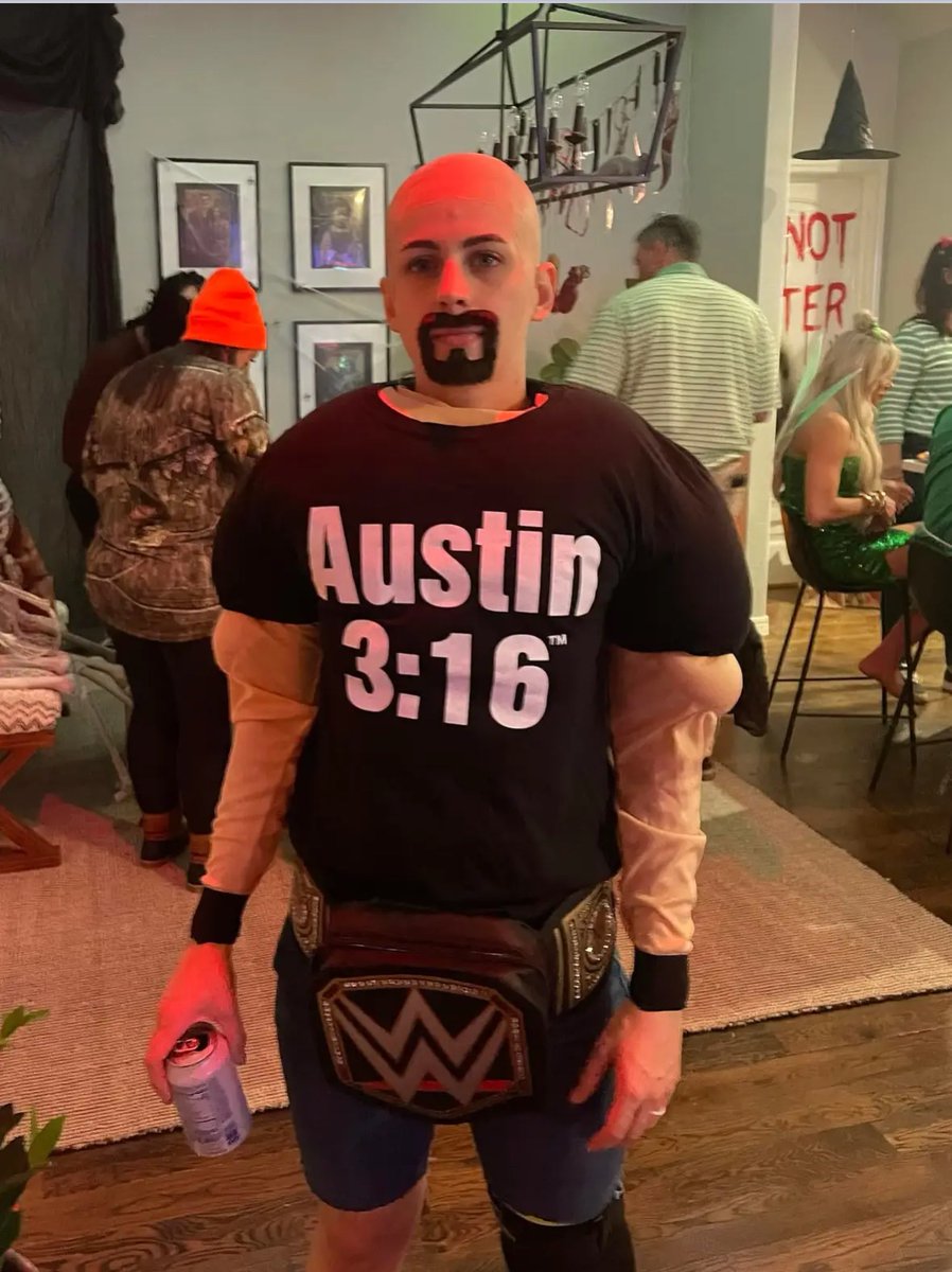 Hey <a href="/steveaustinBSR/">Steve Austin</a> 
What do you think of my friends Halloween costume?
#stonecold #halloween