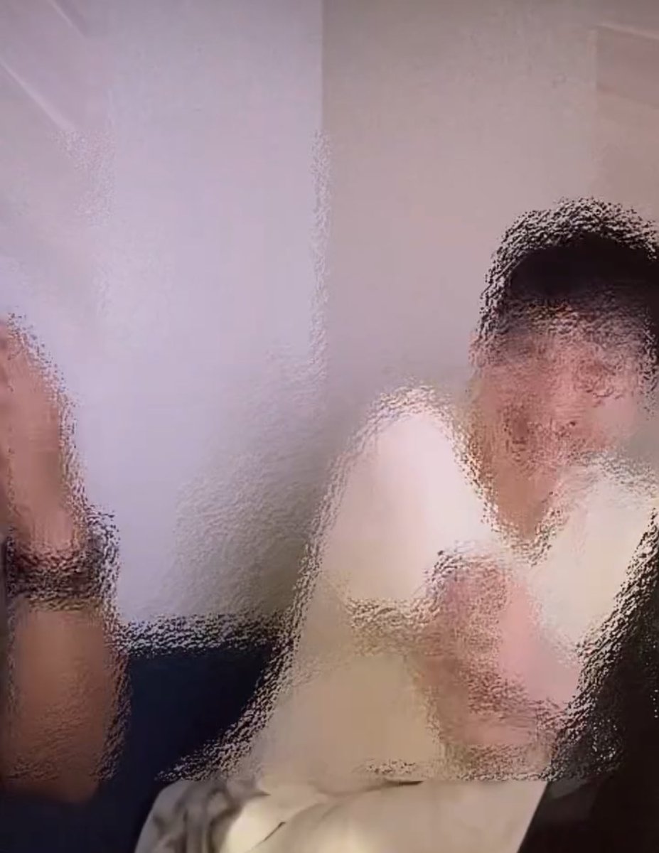 aciiiiipp's tweet photo. guys ada yg tau ga si ngeblurnya pakai video editor apa ini? https://t.co/VlkCZY3oYO