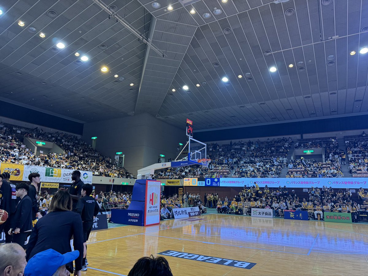 kano9x's tweet photo. バスケ見にきた。
#89ers
#仙台 https://t.co/UskXKjCK5o