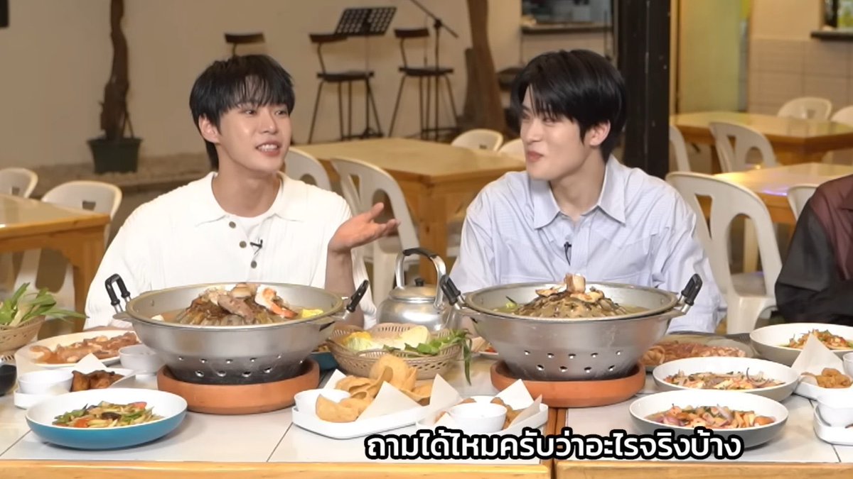 pakbxxg_'s tweet photo. จนคนเกาหลีตามไม่ทันว่าอันไหนจริงอันไหนหยอก เพราะพูดทุกอย่างแล้วดูเป็นเรื่องจริงหมด555555555 https://t.co/0ifgLcH2sT