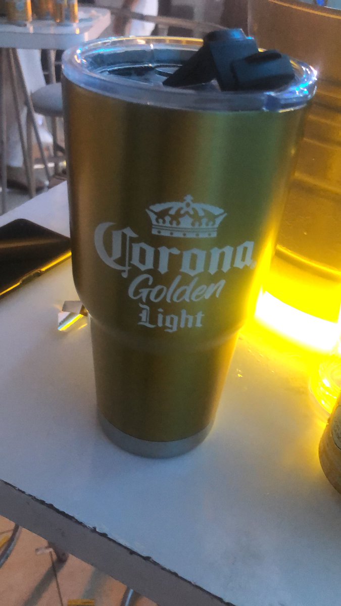 raul_margtz's tweet photo. Corona party Tampico
@inakialvarez @cynthia_chik @cynthia_chiks 
#coronagoldenligth 
#laligthmassabrosa https://t.co/7ta65poeFY