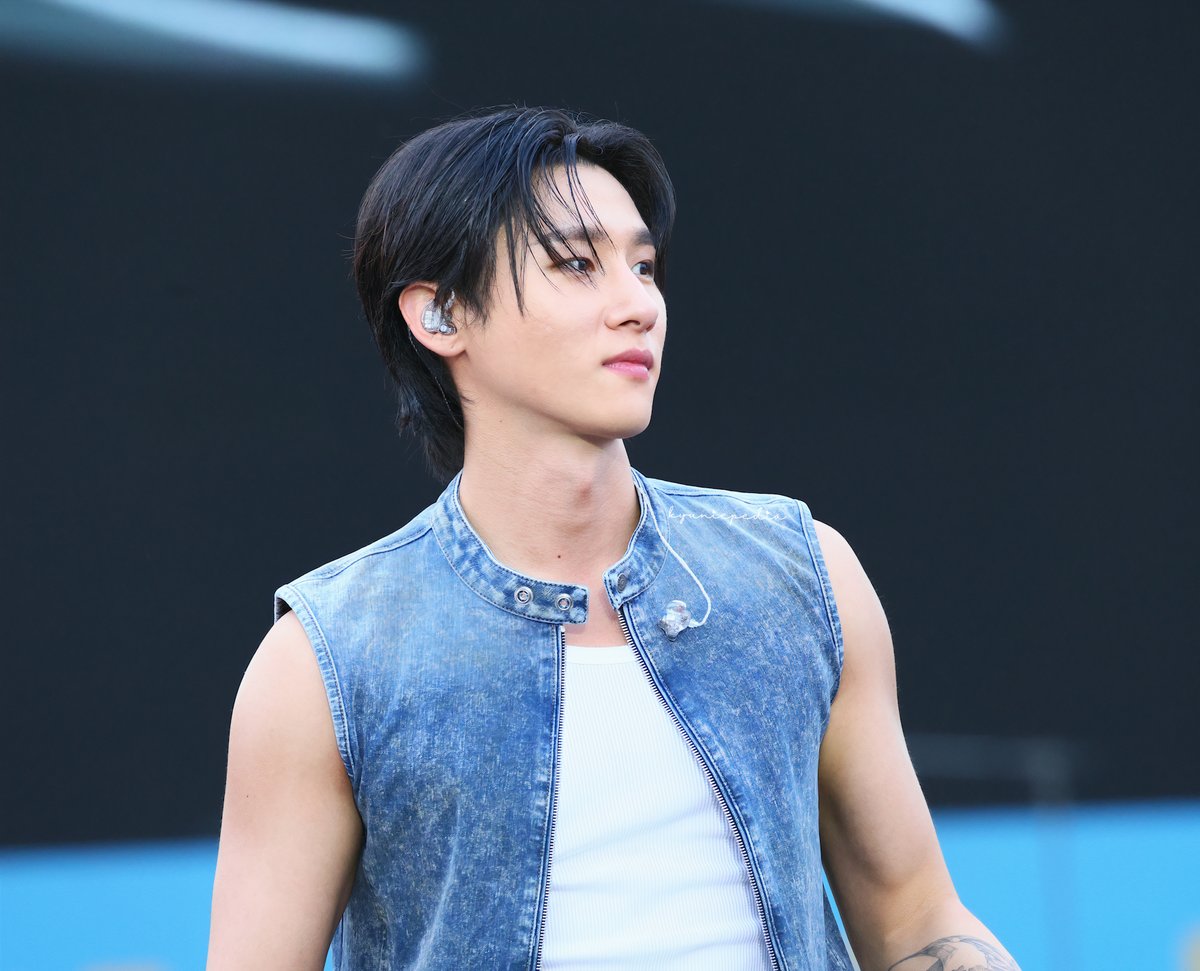 kyuniepedia's tweet photo. pretty boyโจ
240615 #์ฐฝ๊ท #๋ชฌ์คํ์์ค #์์ด์ #IM #MONSTAX #MONSTA_X #MONSTAX_IM #Changkyun https://t.co/abMF2mddQO