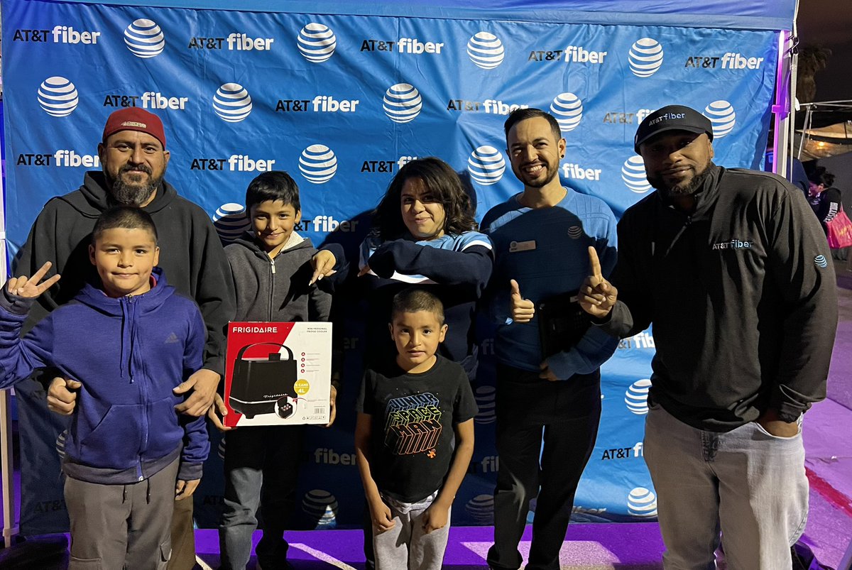 FIBER CLOSED 🛜 AT LV OUTSIDE EVENT <a href="/Retail_Markets/">Retail Markets</a> <a href="/jrluna11/">JR Luna</a>