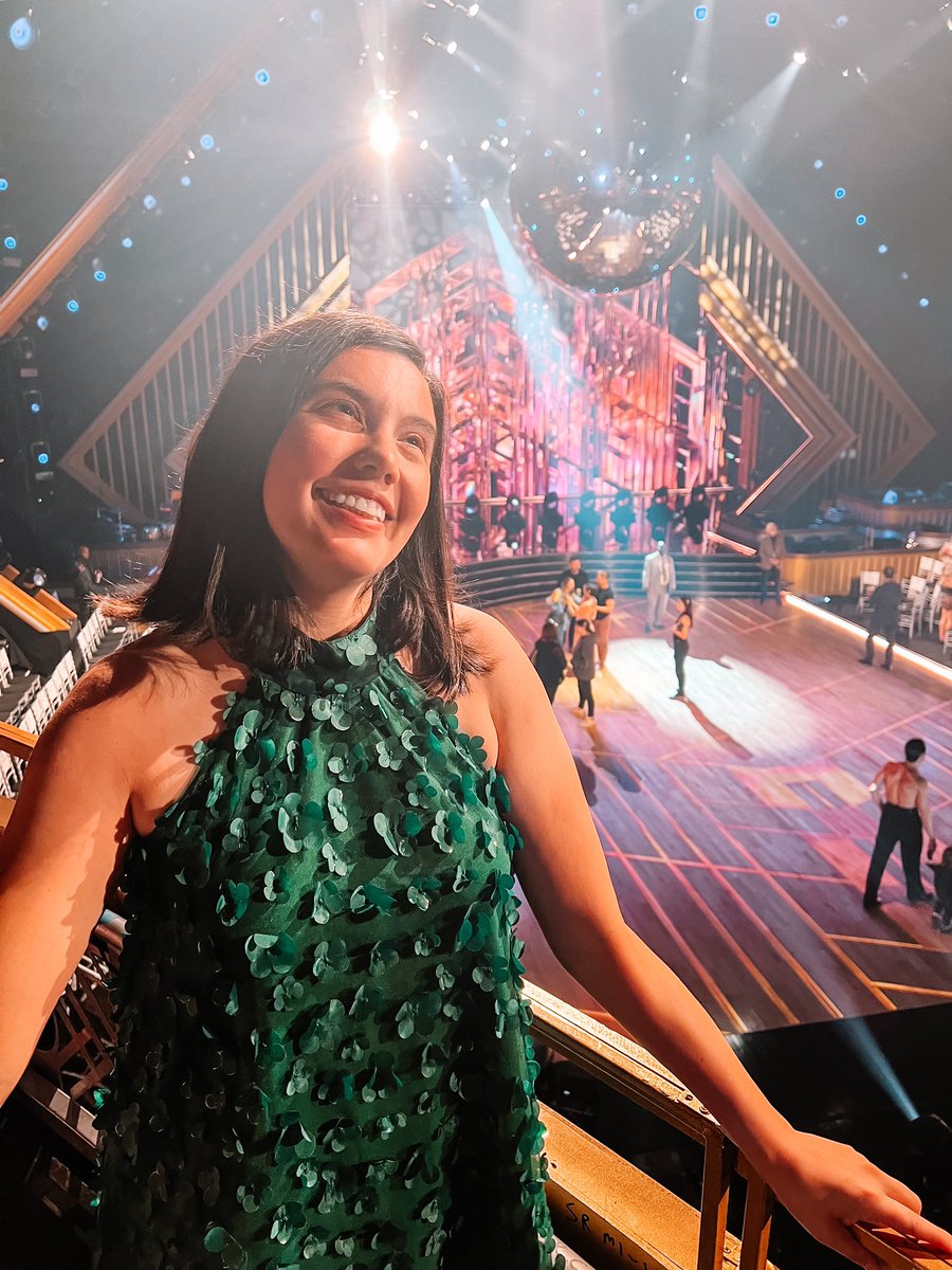 Becca ✨ tweet media