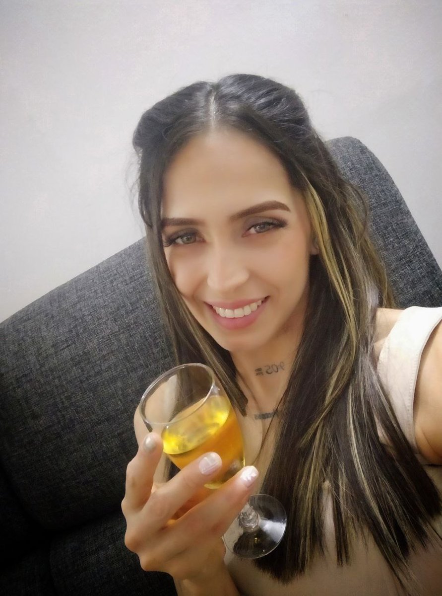 StrongRosma's tweet photo. Balance is key! 💪✨ After a week of discipline, a fun Friday doesn’t hurt anyone, right? 🥂 Here's to those little moments of indulgence that keep us grounded and strong! #StrongRosma #BalanceInLife #WorkHardPlayHard https://t.co/XSU8nUjhRH