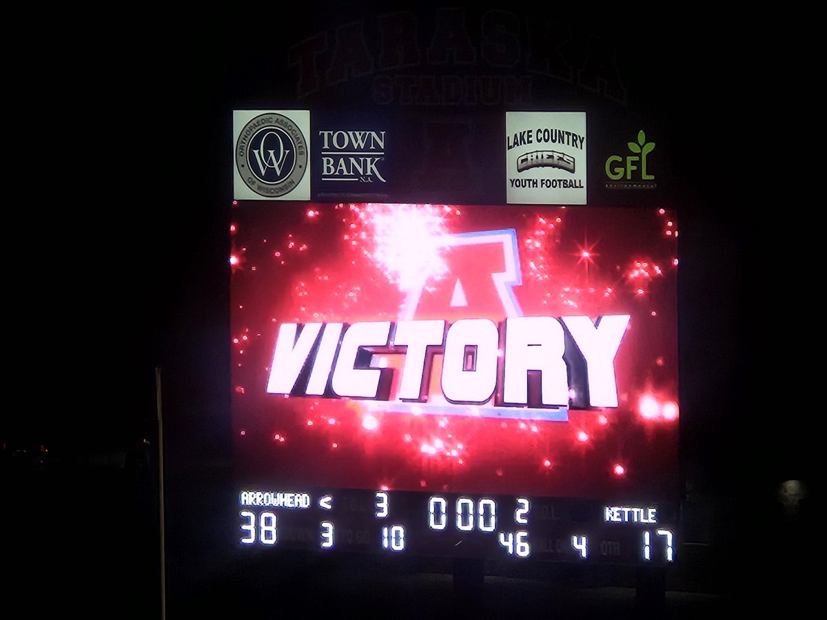 <a href="/ArrowheadFB/">Arrowhead Football</a> defeats KM 38-17. The Warhawks clinch a share of the Classic 8 Conference title at 5-1 and finish the regular season 7-2. Playoff bracket reveal show on My24 at 10am tomorrow morning. #wisfb #Classic8Champs