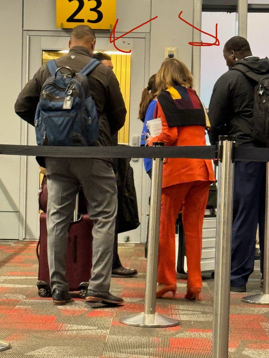 🇺🇸 Larry 🇺🇸 tweet media