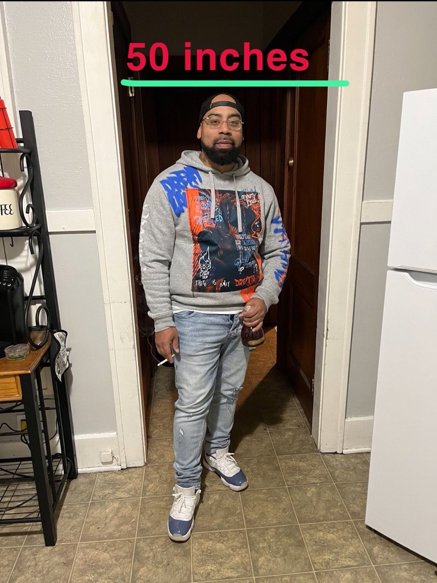 GoingParabolic's tweet photo. Bro for real I have 9 foot doors in my house. 
Please tell me you have the same because I don’t see no door frame in this pic. 

The standard size for a door frame is 80 inches by 36 inches, with the rough opening slightly larger at 82 inches https://t.co/DndPYbDzbz