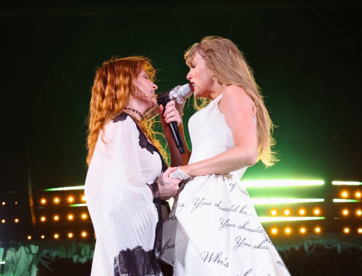 🚨Taylor Swift &amp; Florence Welch performing “Florida!!!” in FLORIDA