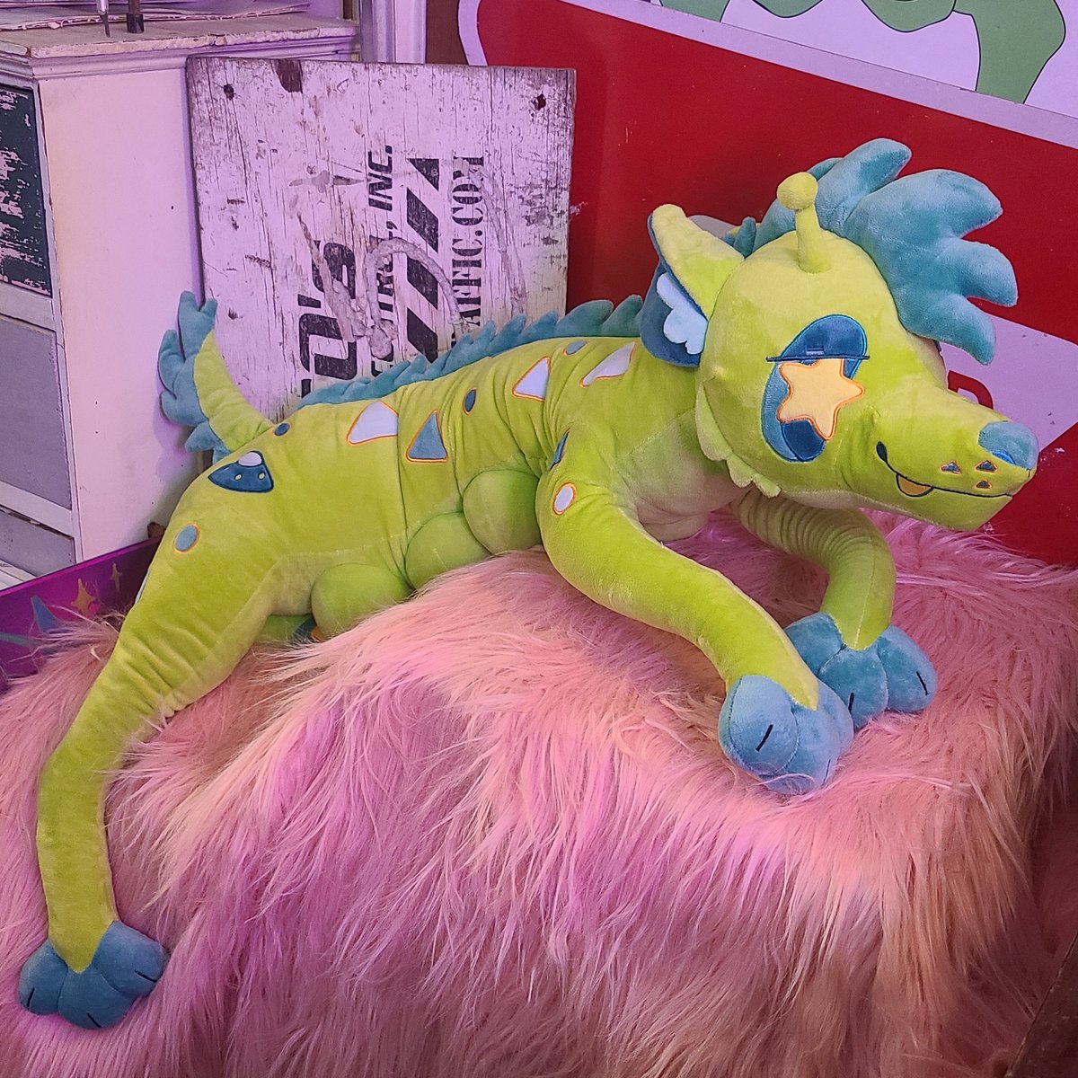 domino_twist's tweet photo. ✨️Gotta collect em all✨️
Coming SOON 
Aliyeen pre-orders!
Their eyes AND nipples glow. Who woulda thought?!
👽🚀💫 https://t.co/Nkh1UaV0bY