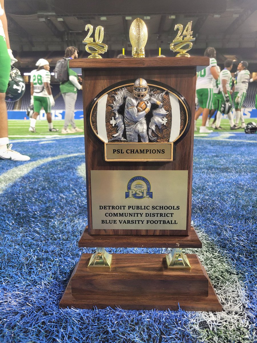Cass Tech 30 MLK 14. That makes 3 consecutive PSL Blue Division Championships. Our record improves to 6-2. #CTFB #GreenGuys #AvenueBoys #ThreePeat