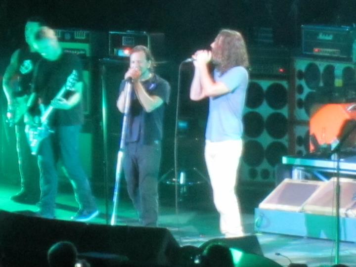 eldenb's tweet photo. @iantheCROAT Pearl Jam (Temple of the Dog) - @ PJ20 2011 https://t.co/cYY9ECFoZ5