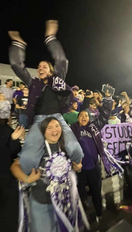 Bianca__galindo's tweet photo. BRINGING THE HYPE FOR HOCO 2024, PROUD TO BE A WILDCAT! 💜🐾🔥🏈 #FNL
@ElginWildcatFan 
@ElginSoftball 
@etxhsfb https://t.co/gLOQzCQHHz