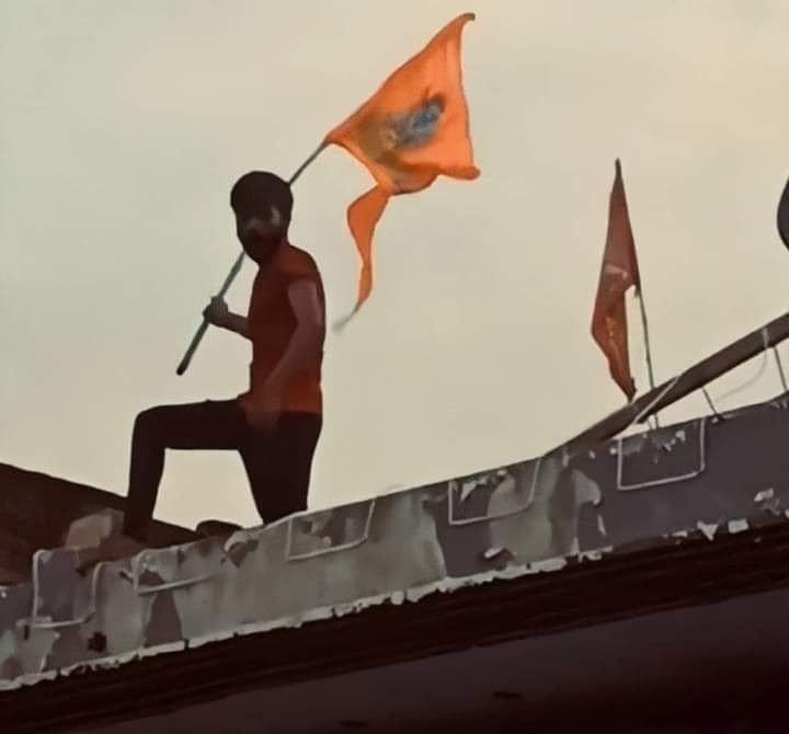 sidd_sharma01's tweet image. Every person who is in News for wrong reason are #GobarBhakts - Jija Ji 

They just love criminals and people who are into illegal activities. 

They promote lawlessness and hooliganism!!!

Actually, these #GobarBhakts and #ITCellChaprasis surviving on 2 Rupees are the reason why