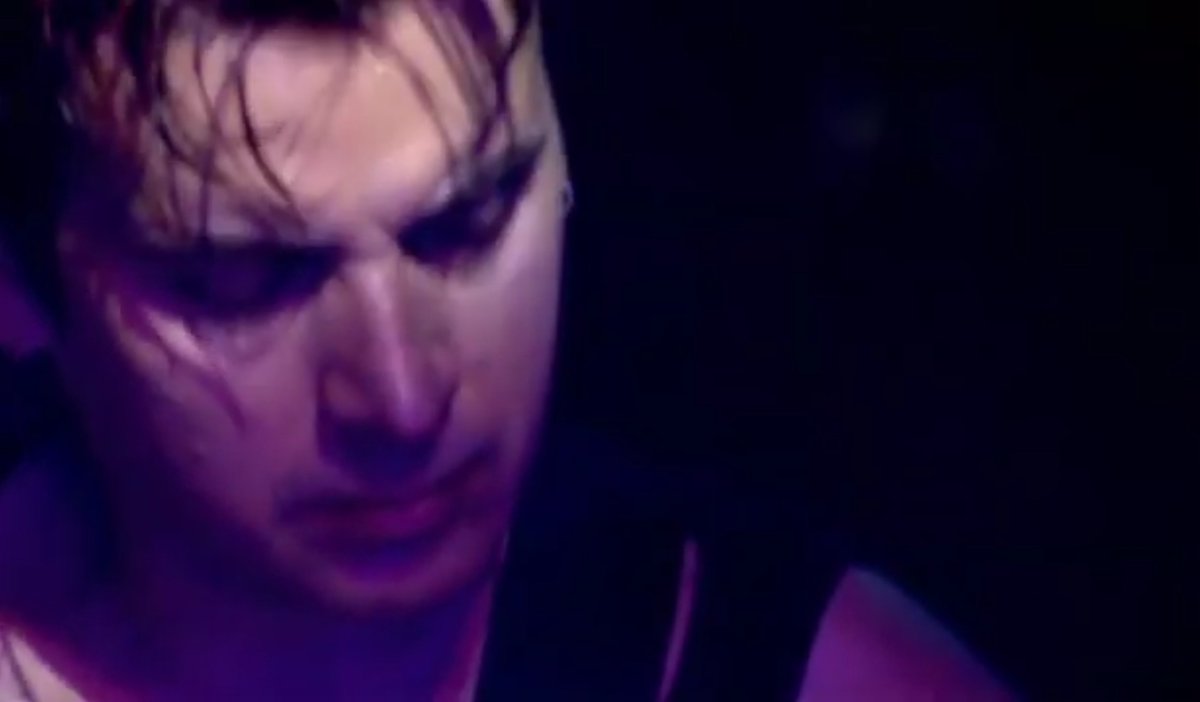 Daily Simon Gallup tweet media