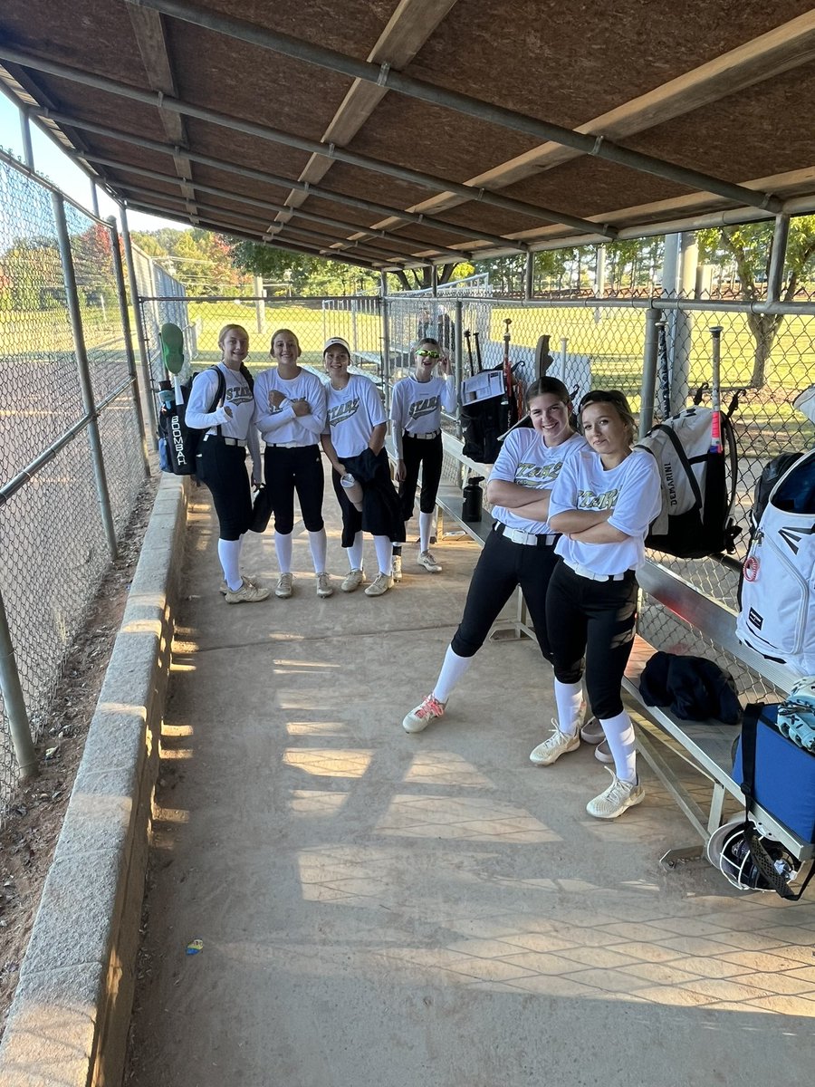 Friday Night Lights at Guilford College Showcase!!  Thank you to <a href="/GuilfordCollege/">Guilford College</a> softball for a great skills camp. <a href="/Coach_M_Booth/">Meredith Booth</a> <a href="/LouisburgCanes/">Louisburg College Athletics</a> <a href="/BelmontAbbey/">Belmont Abbey College</a>