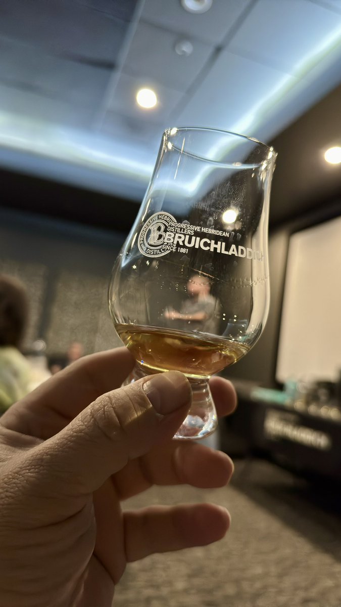 An exploration is barley,  the 2013 Islay Barley, with a Frazier ice cube ... 
#drammersclub #Bruichladdich #wateroflifefilm