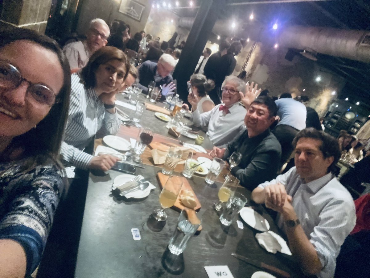 At the #SIOG2024 networking dinner with the wonderful people who love geriatric oncology. Where is the Queen of Ohio? <a href="/Ashley_Rosko1/">Ashley Rosko</a>