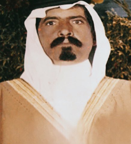 zo6oz's tweet photo. من قصائد المرحوم - حليان الخمعلي - ببعض رجالات #الصقور 

لاضاق بالي لابو مشعاب سجيت
وبزيع بن ضلعان هيف الجلايب

ماهو بهراج ليا من قفيت
ماحاش وسط البيت عند القرايب

ويقول :

يانديبي على حمرا شراريه
لبن عشبه ترد العلم وتجيبه

ابن عشبه زبون الحرد بالهيه
شوق من نقشت فوق النهد جيبه https://t.co/dkaAAsBLQd