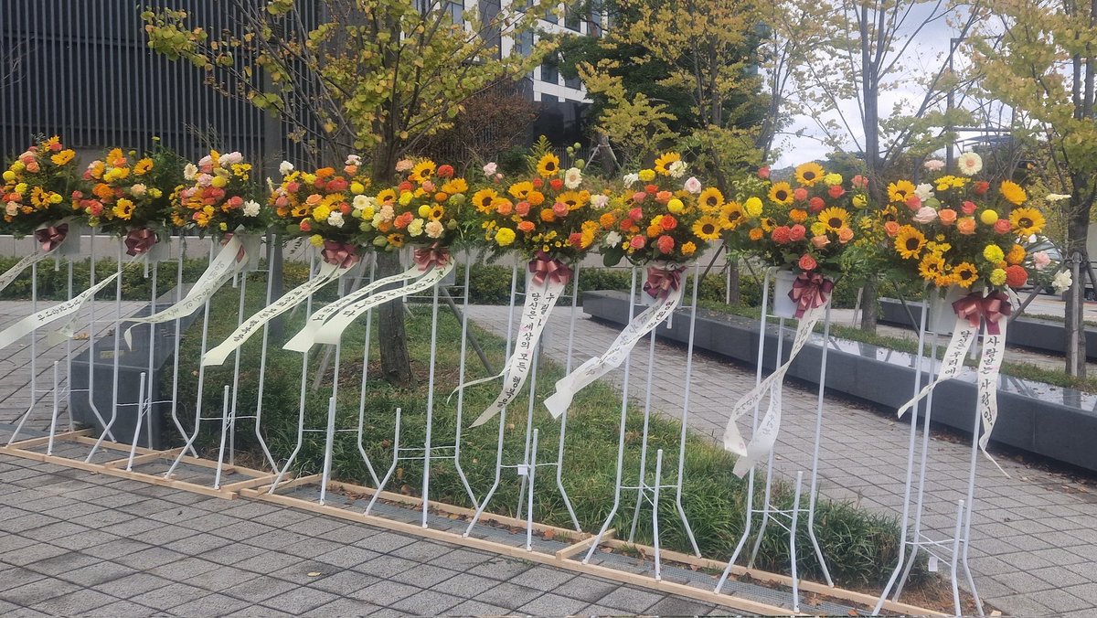 _jaylice's tweet photo. HONG SEUNGHAN YOU ARE SO LOVED

#BringBackSeunghan
#RII7E_Or_NONE
#SMSupportsBullying https://t.co/CERqa4heVi