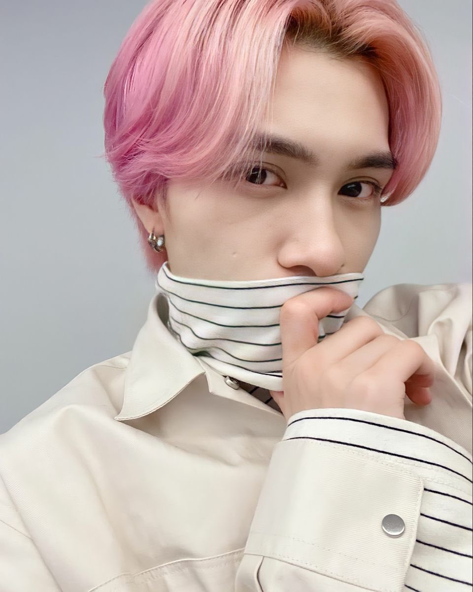 HenderyNCTCol's tweet photo. Bueno bueno, recuerden que todavía estamos a tiempo para votar por los chicos!!!

Demostremos todo el amor que tenemos por ellos, uniéndonos con los HT:

#2024MAMAVOTE 
#wayv 

Vamos vamos que si podemos ganar!! https://t.co/q8XXosTvSk