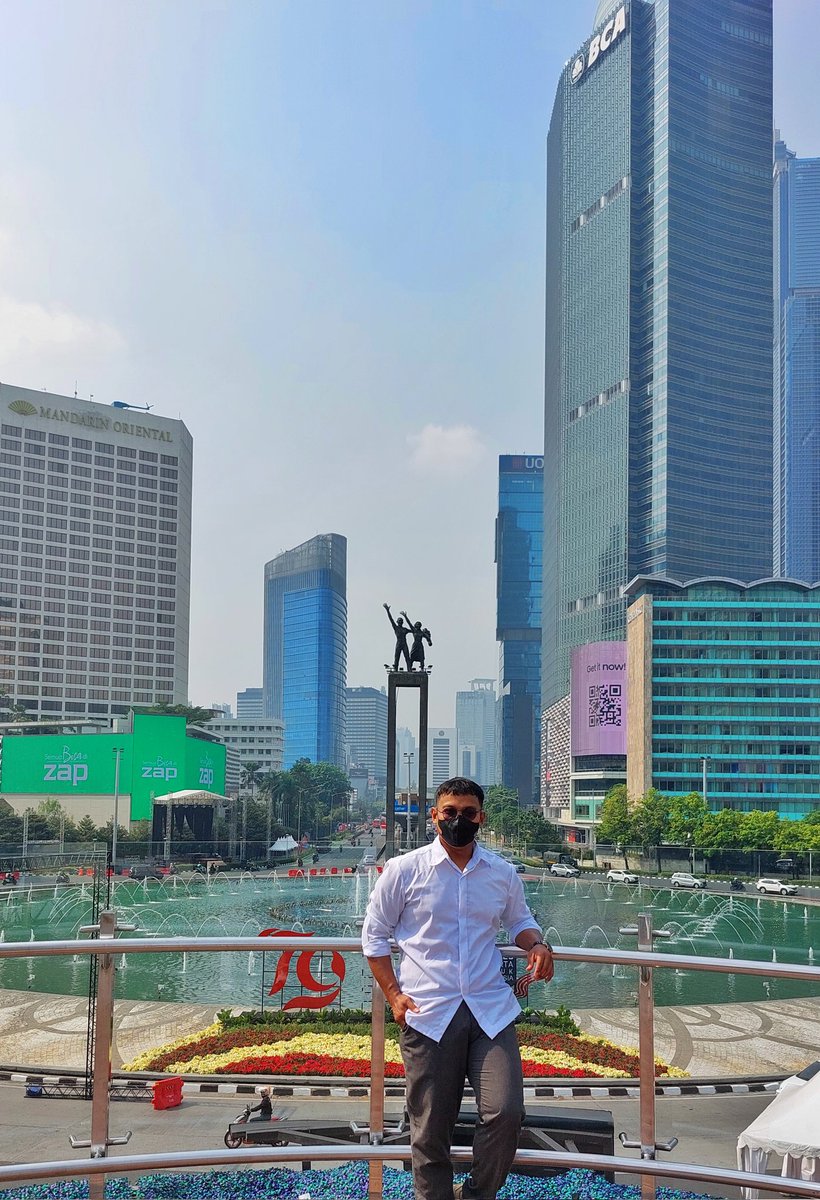 Syarif_Calip's tweet photo. Bundaran HI Jakarta Pusat, 19 Oktober 2024 
.
.
#jakarta #bekasi #senayan #syarifcalip #skywalk #spark #skywalksenayanpark #bandung #indonesia #surabaya #bali #bekasi #bogor #tangerang #like #jogja  #kalimantan #malang #palembang #viral #dirumahaja #yogyakarta #solo https://t.co/O7Th7Qi5VV