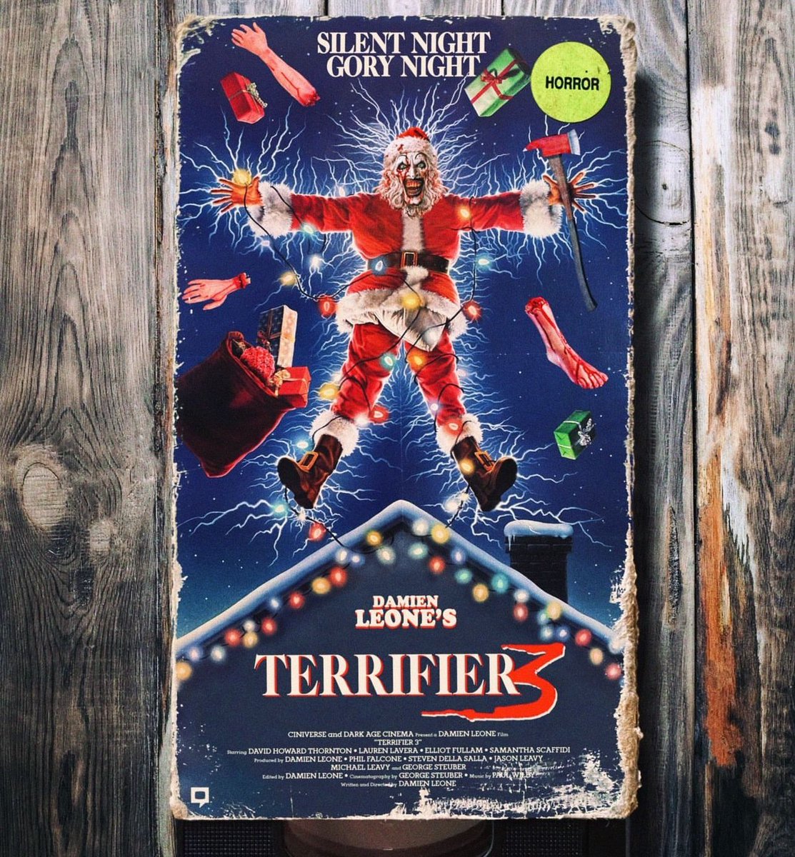 KryptKeeper21's tweet photo. This TERRIFIER 3 V/H/S is something I need ASAP. 🩸🪓🎄 https://t.co/NvlgirQsGZ