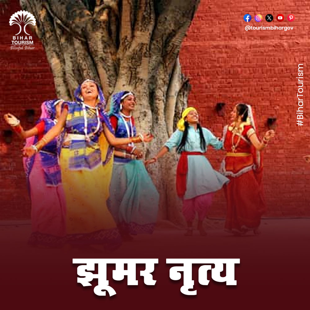 TourismBiharGov's tweet photo. झूमर नृत्य, मगध और आसपास के जिलों में वसंत का स्वागत करने वाला लोकप्रिय लोक नृत्य है, जहां गीतों और तालबद्ध नृत्य से भावनाएं व्यक्त की जाती हैं।
#jhumar #magadh #danceform #folkdance #indianfolkart #dancedancedance #dancecover #danceindia #bihartourism #spring #festivities #emotions #dance
@tourismgoi @mishranitish @MinOfCultureGoI @biharfoundation