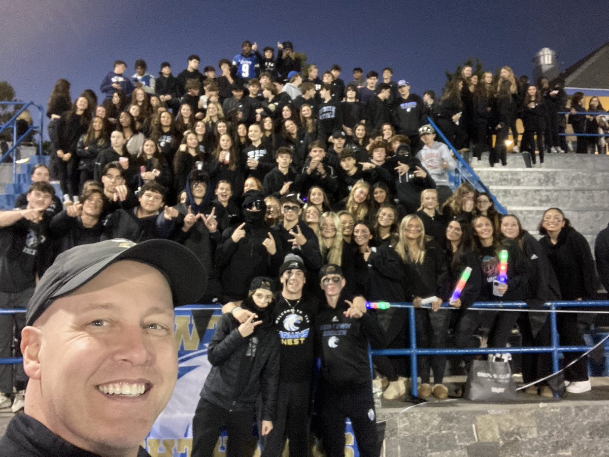 mrEnhs's tweet photo. Thank you, NHS for an incredible night! Black-Out, a big win over Shelton, great performances &amp; a heartfelt THANK YOU for letting me be a small part of so many great events over the years!!!Here’s to another 2000!! @nhsathletics @NHS_TWEETS https://t.co/52u2HvQjU4
