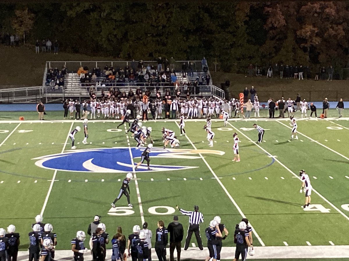 mrEnhs's tweet photo. Thank you, NHS for an incredible night! Black-Out, a big win over Shelton, great performances &amp; a heartfelt THANK YOU for letting me be a small part of so many great events over the years!!!Here’s to another 2000!! @nhsathletics @NHS_TWEETS https://t.co/52u2HvQjU4