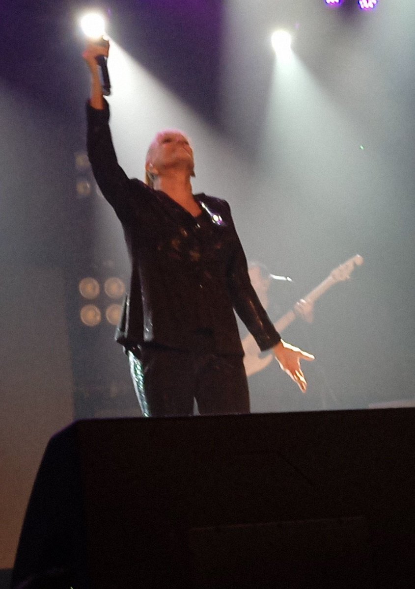 La número uno <a href="/valerialynch/">Valeria Lynch</a>  💙