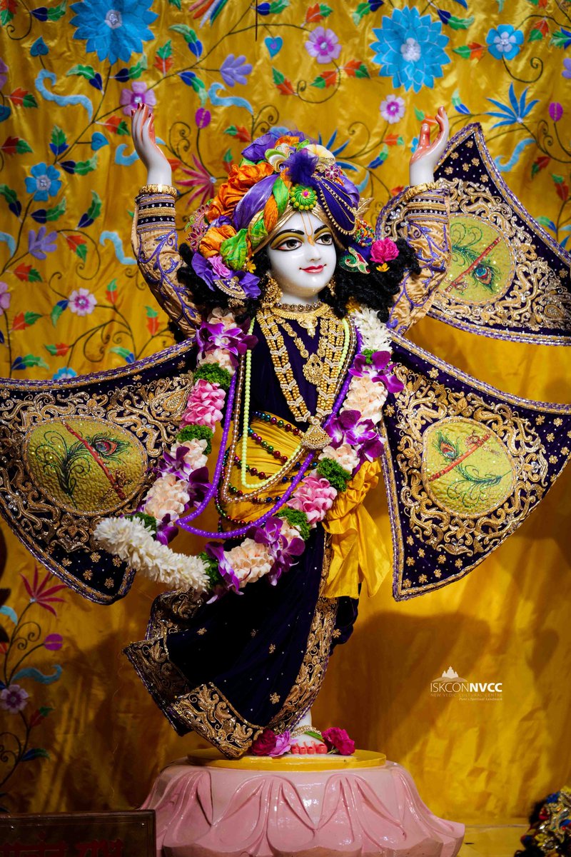 ISKCONPune's tweet photo. 🙏🏽Today's Darshan 📿 🗓19-10-2024🙏
🌷Sri Sri Gaur Nitai🌷
🚩@ISKCONNVCCPune🚩
.
.
#Kartik #OfferDiyaToKrishna #KartikMonth
#Kartik2024 #DamodarMaas #Kartikmonth
#ISKCONNVCC #ISKCONPune #ISKCONNVCCPune #ISKCON #19thoctober #19thoctober2024 #Saturday
#Radheshyamdas #Radheradhe https://t.co/1pXLIdKYjN