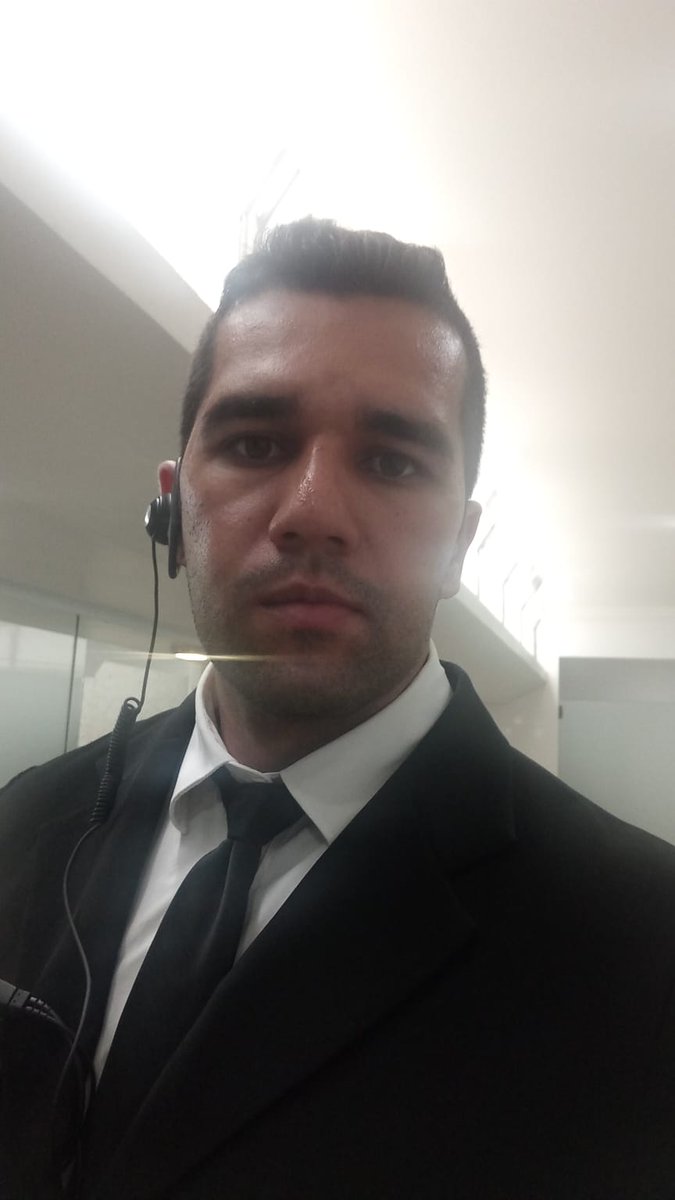 MaurydeSouza1's tweet image. Cada vez que te vejo, meu coração dança uma melodia que só ele conhece, um ritmo acelerado que traduz a alegria de te ter por perto, como se o tempo parasse e só existisse o amor que sinto por ti..

#Grandão