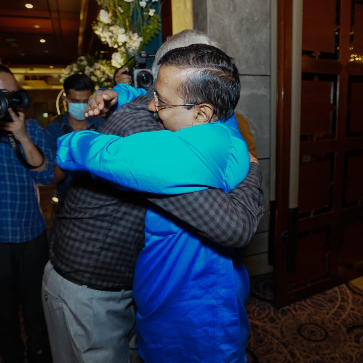 ArvindKejriwal's tweet photo. Welcome back Satyendra! https://t.co/WJDdkJnLQx