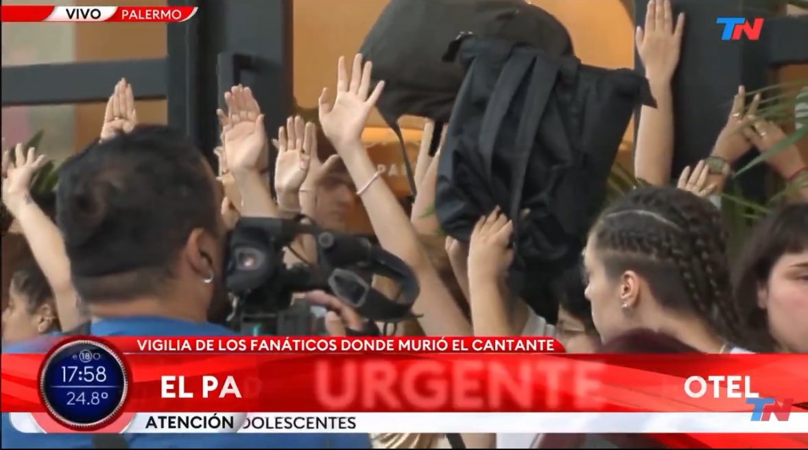 1DyeahINA's tweet image. Though our hearts are shattered, this bond will never fade, even if things aren’t the same. 

Let’s grow stronger for Liam and for each other. We’ll get through this together. 🕊️