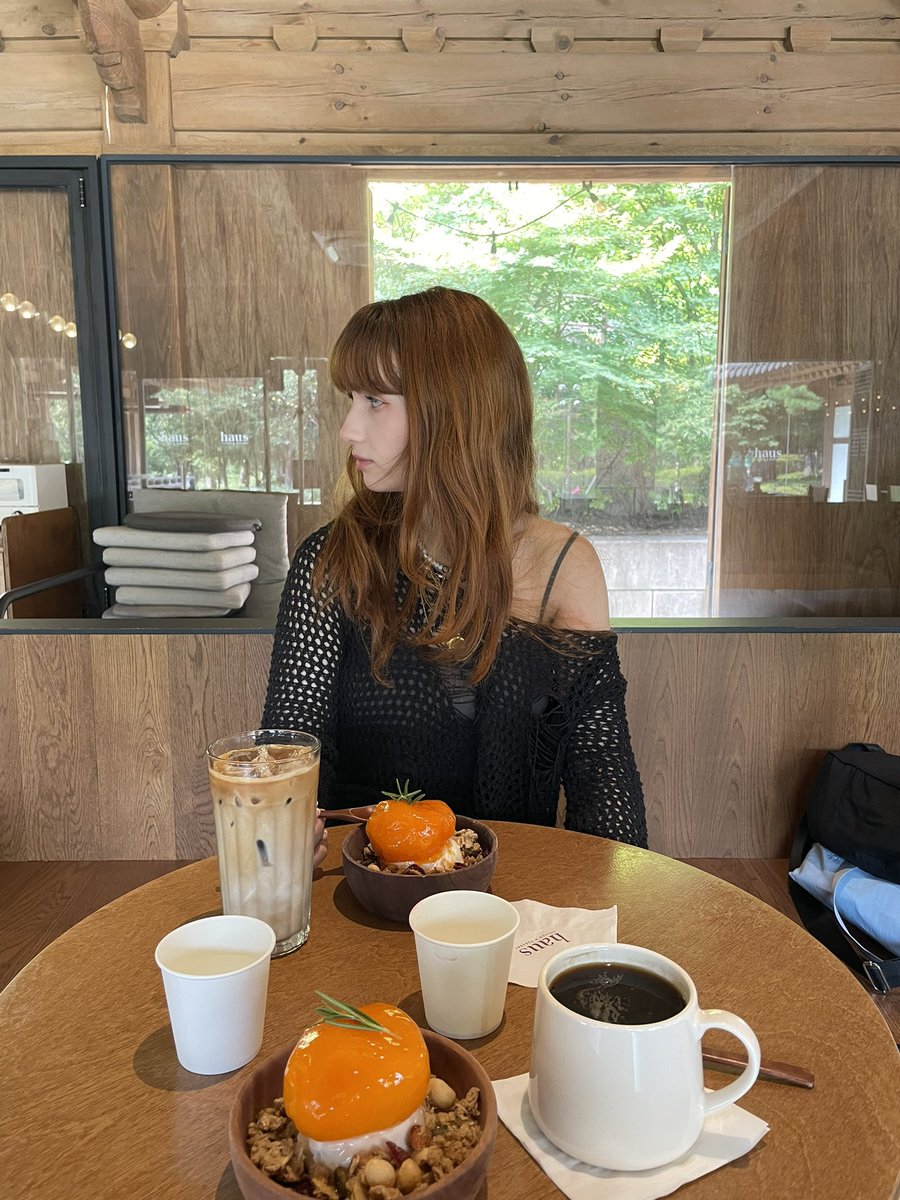 maybemayze's tweet photo. good evening this is my official coming back to #BookTwitter and #authortwt so if you could pas this tweet around i be eternally grateful muah
here’s some things about me ! 🤍
✨21yo
✨fantasy and contemporary reader
✨really into coffee (call me lorelai gilmore)
✨pumpkin spice. https://t.co/J0aAwLJec4