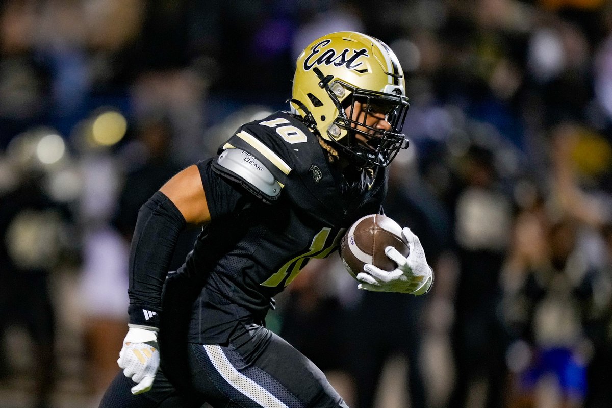 Matt Welch (@mwelchslm) on Twitter photo STORY: <a href="/PlanoEastFB/">Plano East Football</a> apparently had some late-game magic left over coming out of its bye week, overcoming another fourth-quarter deficit thanks to a trio of 4th-quarter takeaways that sparked a 21-14 comeback win on Friday over Rock Hill.
starlocalmedia.com/planocourier/s… STORY: <a href="/PlanoEastFB/">Plano East Football</a> apparently had some late-game magic left over coming out of its bye week, overcoming another fourth-quarter deficit thanks to a trio of 4th-quarter takeaways that sparked a 21-14 comeback win on Friday over Rock Hill.
starlocalmedia.com/planocourier/s…