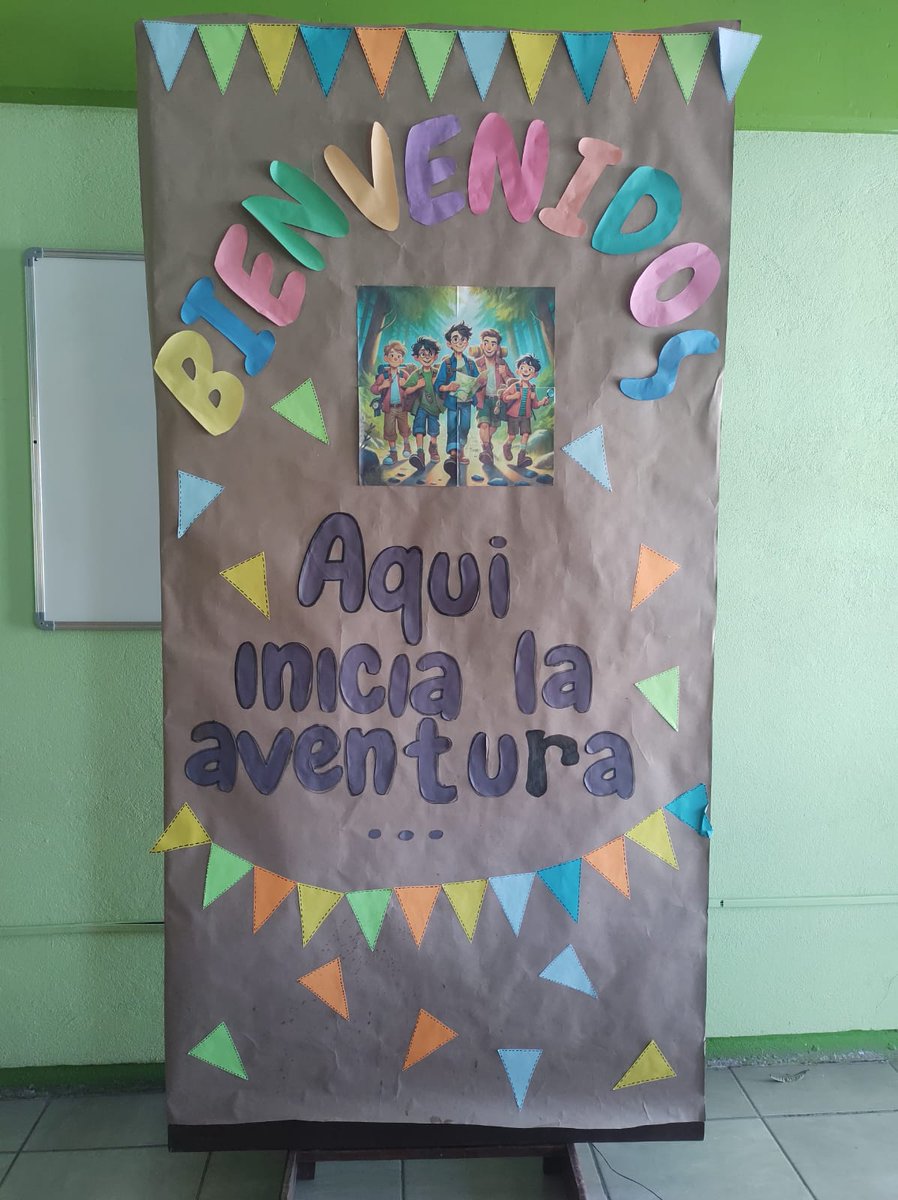 epo191's tweet photo. En la EPO191 directivos, docentes, los alumn@s de segundo y quinto semestres organizaron la Bienvenida a sus compañer@s de primer semestre.
Pasando un gran momento de sana convivencia.
@SeducEdoMex 
@SEMSedomex 
@DGEMSedomex 
@EdomexDgfa 
@ZBg025 https://t.co/d6dUhY5jCN