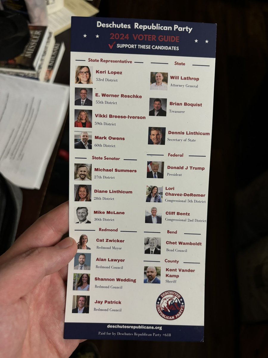 CheemsNeil's tweet photo. If you live in central Oregon and you want to know who else to vote for to better the state of Oregon, then you need to follow this voter guide that I received at a Trump booth at a pumpkin batch recently. This helped me vote accordingly for a better Oregon!
#TurnOregonRed https://t.co/X2HYfd2Ir1
