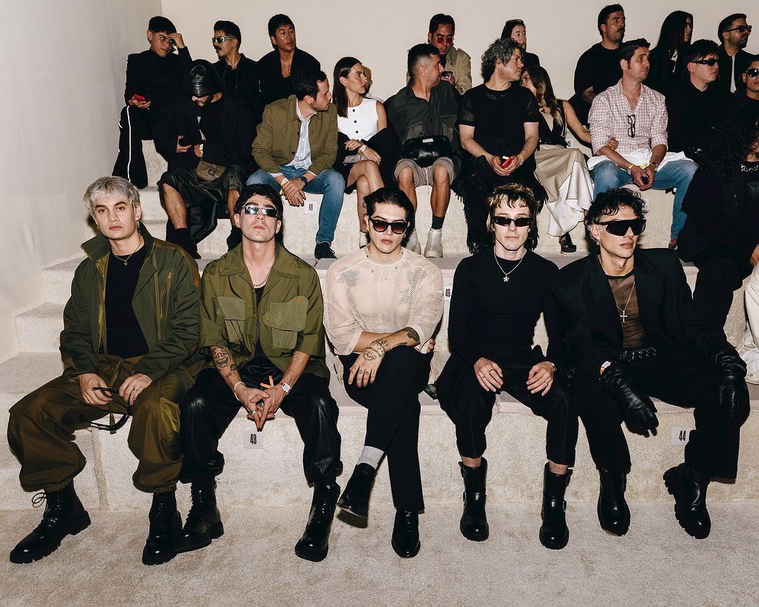 BleachersCdmx's tweet photo. 📲|| @CD9 vía Instagram
comparte unas fotos donde sale @alannavarro en la COLECCIÓN SS2025 @diegozunigamenswear #MBFWMx @fashionweekmx https://t.co/PMMDTeWN7d