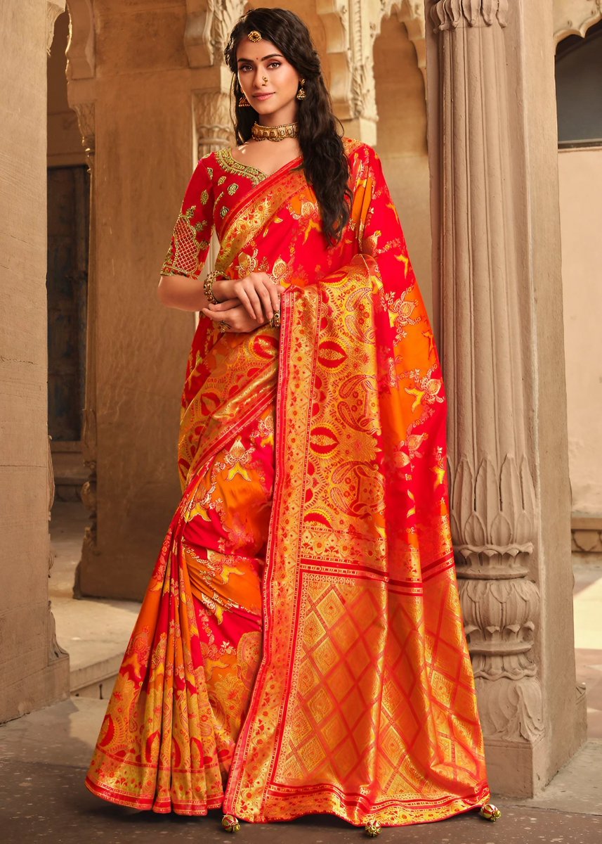 desi_thug1's tweet photo. Traditional Sarees of Different States in India.. 

1. Banarasi Silk Saree - Uttar Pradesh https://t.co/tZYbpgPUxE