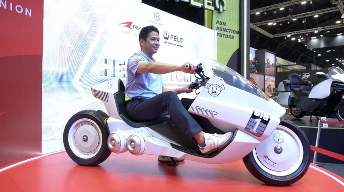 A*e様 AKIRAが乗ったバイク