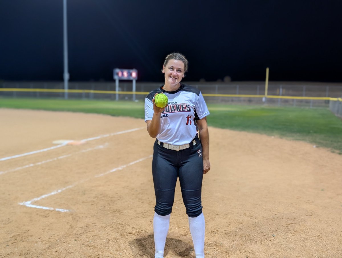 <a href="/WitzkeSydney/">sydney_witzke</a> starting fall off right with a 2 run blast to dead center 💪💣