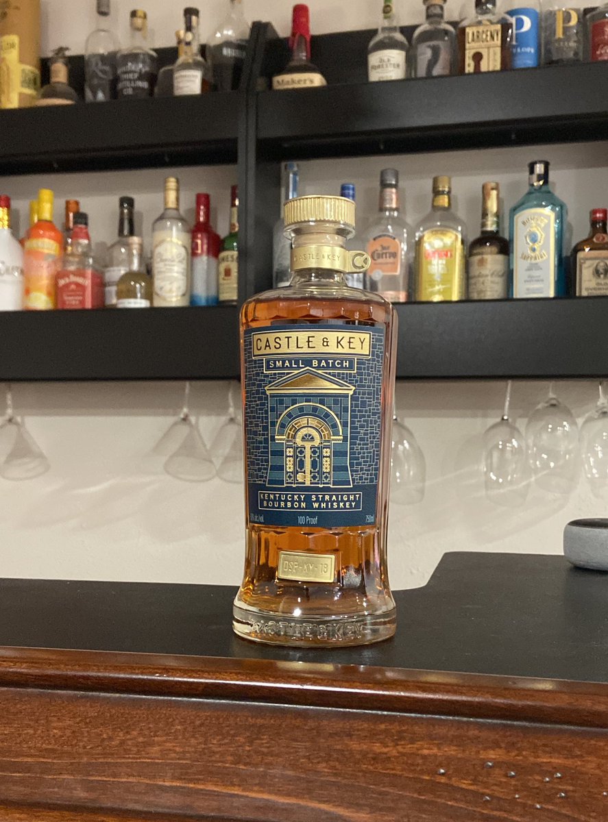 TheRook22's tweet image. Checking out some castle &amp;amp; key small batch tonight. Heard of them on the trip to Louisville with @Jabb3rJ and @TJNeedsABeer Bottle is pretty cool looking. Hope this tastes good! 

#CastleandKey #WhiskeyoftheWeek @ScoreAddictsPod