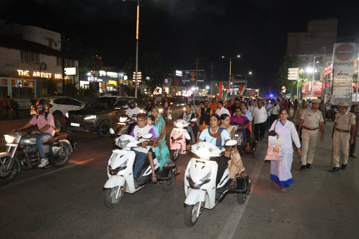 #Justice4_Adarsh_Members
#justice4_Adarsh_Agent
#justice4_Emploirs
रघुपति राघव राजा राम, पतित पावन सीताराम!
भूख सहन होगी लेकिन ये दर्द सह नही पायेंगे!
बतलाओ इस दर्द के भोगी, किस-किस दर पे जायेगें!
संवेदनशील समस्या है, इसे यथाशीघ्र निपटाए!
<a href="/narendramodi/">Narendra Modi</a>
<a href="/AmitShah/">Amit Shah</a>
<a href="/JPNadda/">Jagat Prakash Nadda</a>