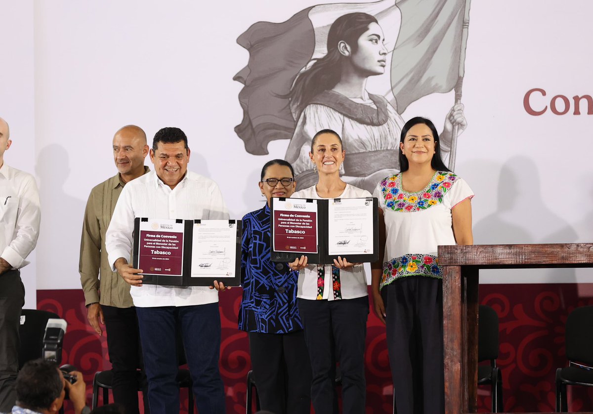 TabascoJavier's tweet photo. La Presidenta @Claudiashein trajo muy buenas noticias para Tabasco: Firmamos un convenio para hacer universal la pensión para personas con discapacidad, continuará Sembrando Vida e impulsaremos juntos el Crédito Ganadero a la Palabra y la construcción de viviendas. (1/3) https://t.co/43MQmhYMFD